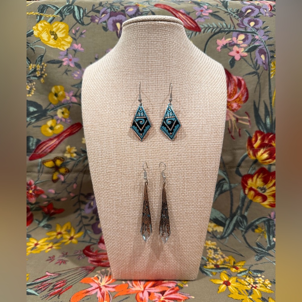 Unique Printed Blue Copper and Crystal-like Earrings set🩵🤎